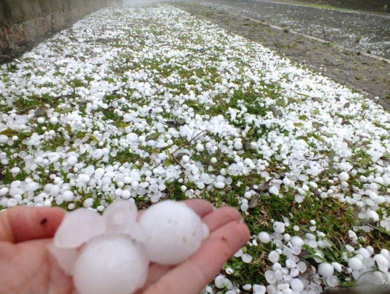 Os painéis solares são resistentes a chuva de granizo?